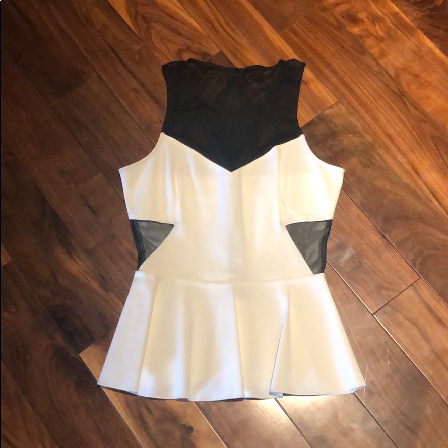 Intermix White/Black Mesh Peplum Top Sz Small